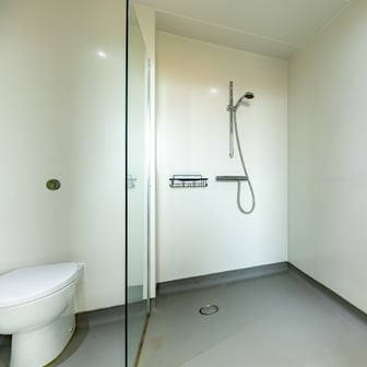 Deluxe Studio - Image 10
